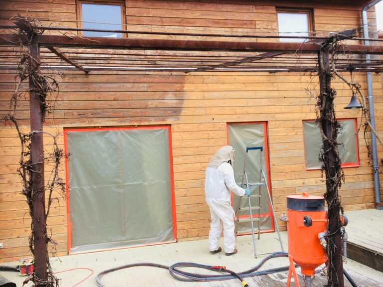 décapage-aérogommage-maison-façade-en-bois-2