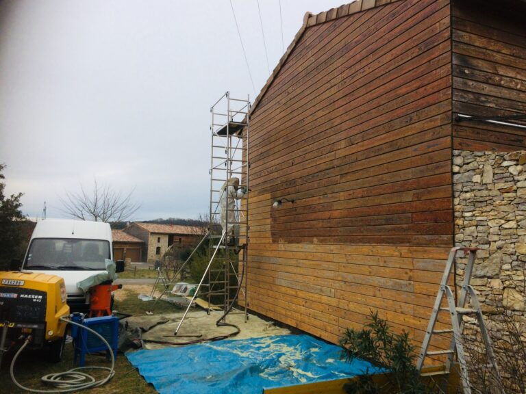 décapage-aérogommage-maison-façade-en-bois-3